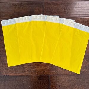 40 Pack - 7.5x10.5” Beautiful Yellow Poly Mailers